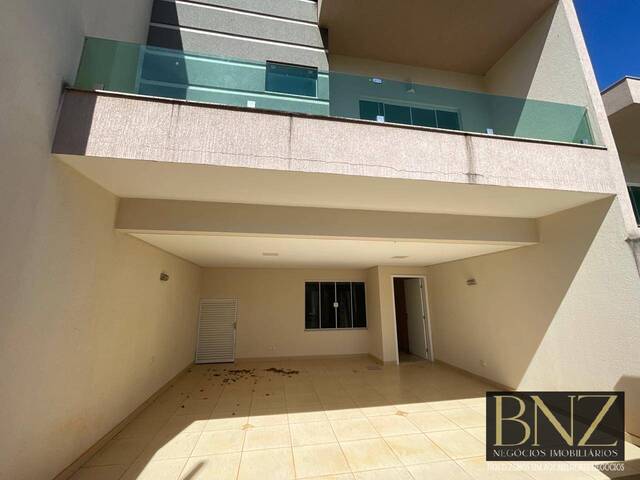 #9394 - Casa para Venda em Arapongas - PR - 2