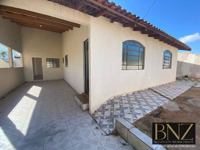 #7270 - Casa para Locação em Arapongas - PR - 2