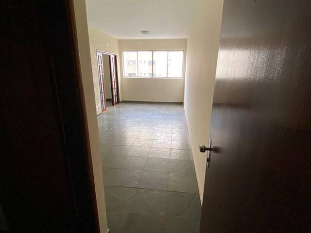 Apartamento para Venda em Londrina - 5