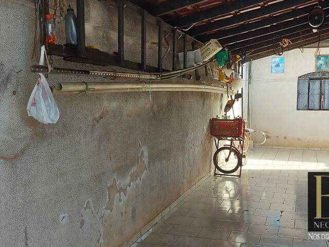 #7819 - Casa para Venda em Arapongas - PR - 3