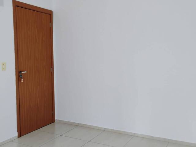 #10058 - Apartamento para Locação em Arapongas - PR - 2