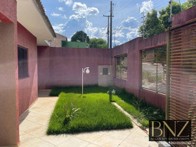 #10076 - Casa para Venda em Arapongas - PR - 2