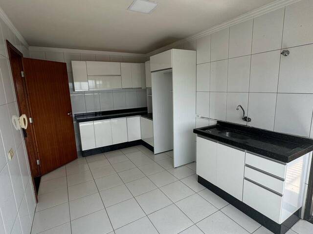 #10082 - Apartamento para Locação em Arapongas - PR - 3