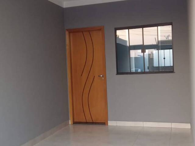 #10116 - Casa para Venda em Arapongas - PR - 2