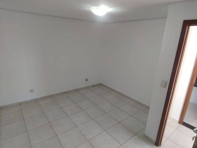 #8575 - Apartamento para Locação em Arapongas - PR