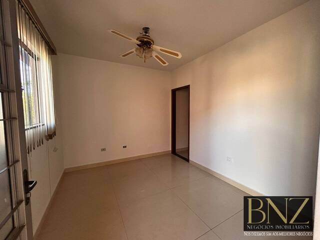 #10090 - Casa para Venda em Arapongas - PR - 3