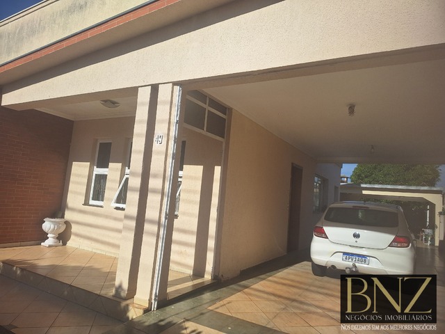 #10225 - Casa para Venda em Arapongas - PR - 2