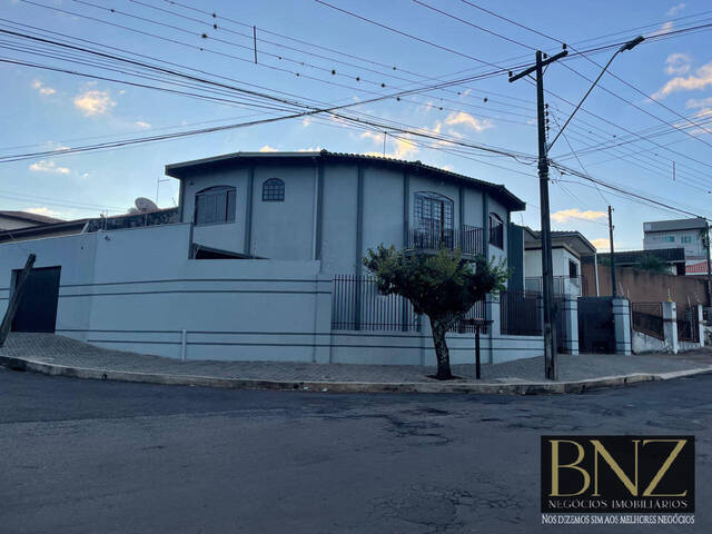 #10227 - Sobrado para Locação em Arapongas - PR - 2