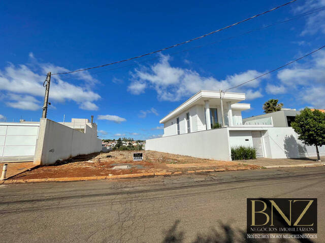 #10236 - Terreno para Venda em Arapongas - PR - 2