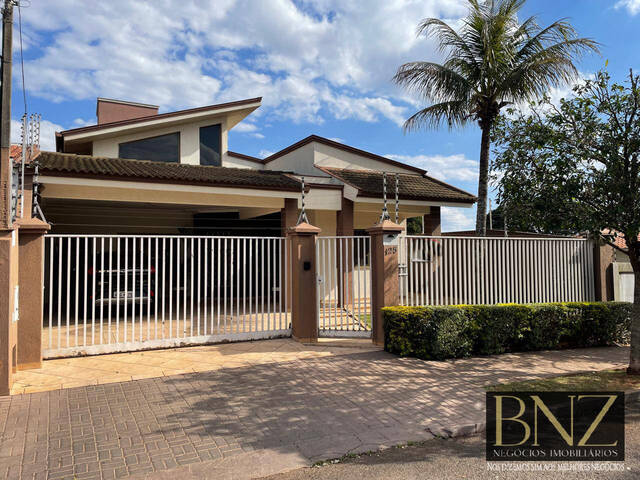 #10249 - Casa para Venda em Arapongas - PR - 1