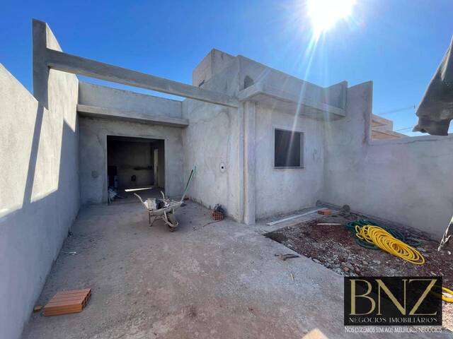 #10256 - Casa para Venda em Arapongas - PR - 2