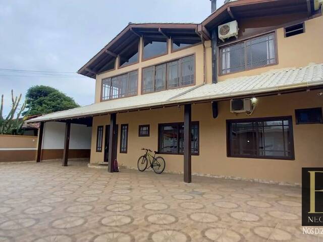 #10294 - Casa para Venda em Arapongas - PR - 2