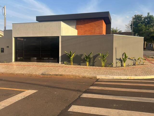 #10311 - Casa para Venda em Arapongas - PR - 2