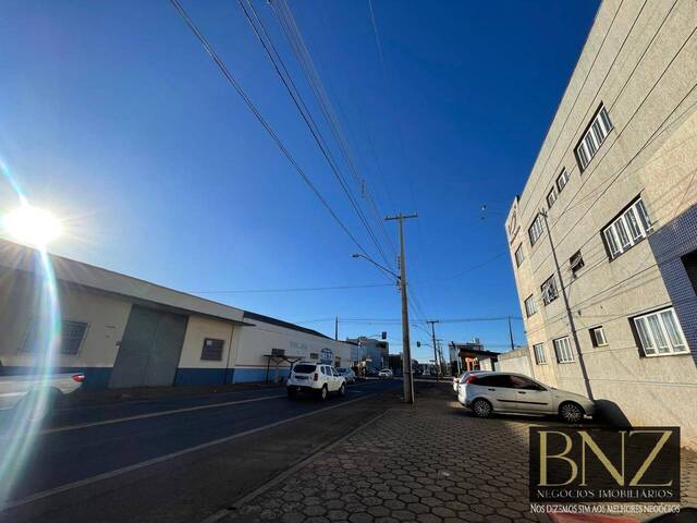 #10349 - Barracão para Locação em Arapongas - PR - 2