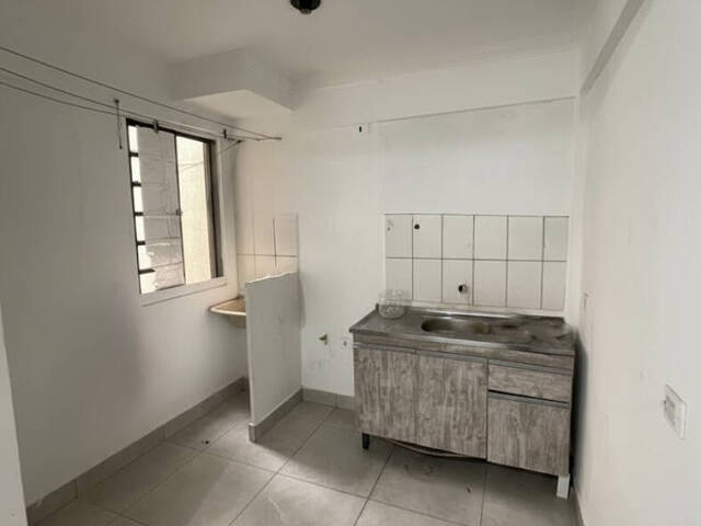 #10351 - Apartamento para Locação em Arapongas - PR - 2