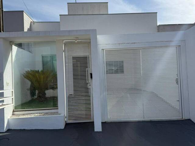 #10361 - Casa para Venda em Arapongas - PR - 1