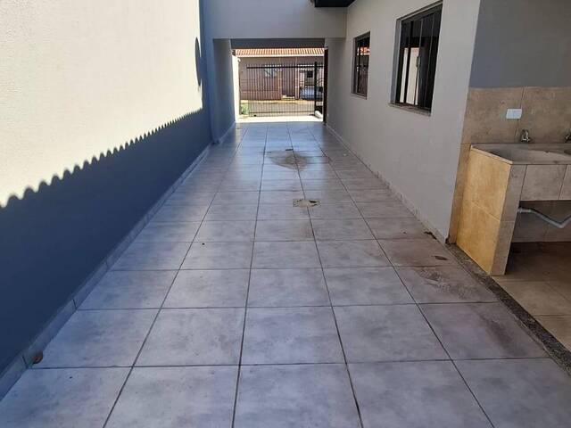 #10390 - Casa para Venda em Arapongas - PR - 3
