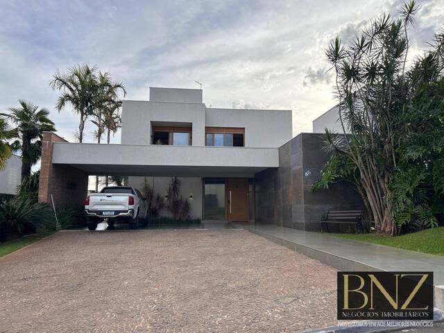 #10392 - Casa para Venda em Arapongas - PR - 1