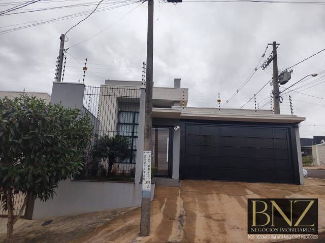 #10395 - Casa para Venda em Apucarana - PR - 2