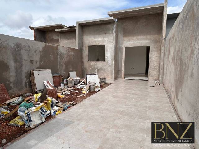 #10422 - Casa para Venda em Arapongas - PR - 2