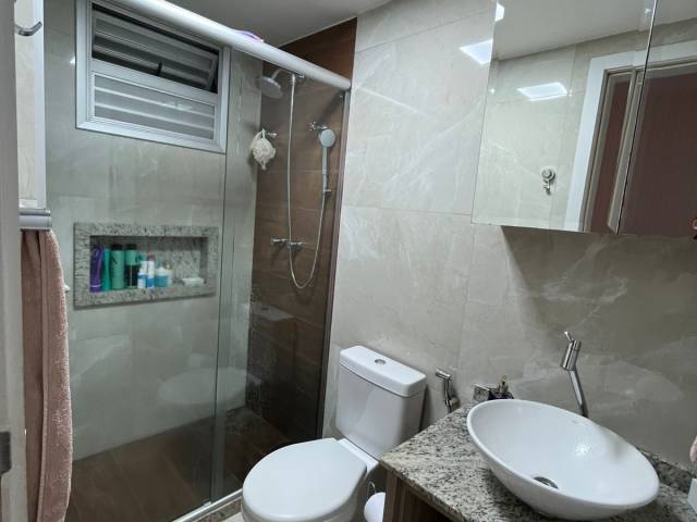 #10424 - Apartamento para Venda em Arapongas - PR