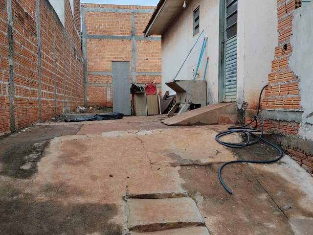 #10357 - Casa para Locação em Arapongas - PR - 2
