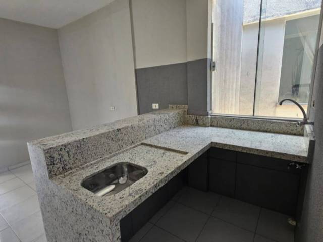 #10475 - Apartamento para Venda em Arapongas - PR - 2