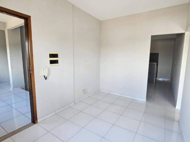#10475 - Apartamento para Venda em Arapongas - PR - 3