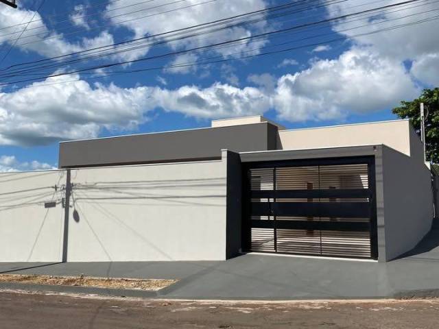 #10411 - Casa para Venda em Arapongas - PR