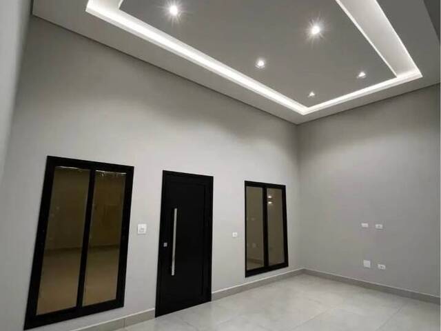 #10549 - Casa para Venda em Arapongas - PR - 3