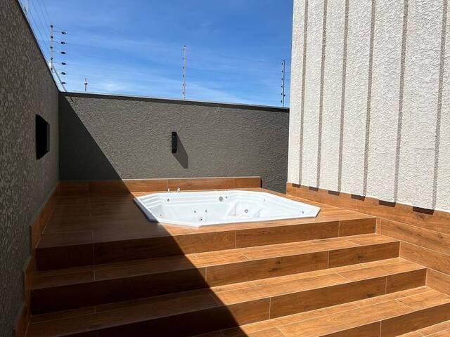 #10553 - Casa para Venda em Arapongas - PR - 3