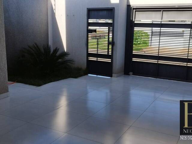 #10563 - Casa para Venda em Arapongas - PR - 2