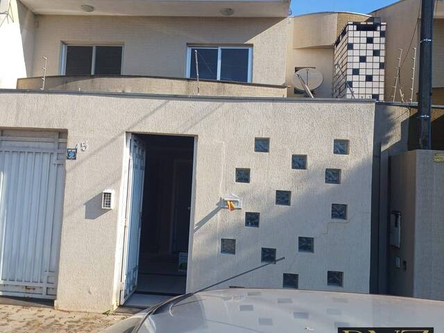 #10575 - Casa para Venda em Arapongas - PR - 2