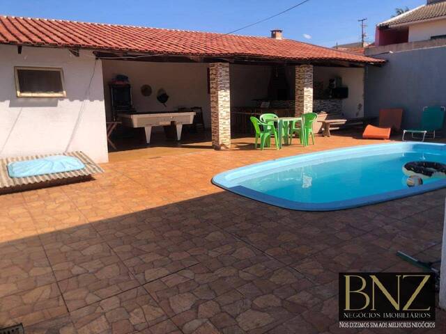 #10576 - Casa para Venda em Arapongas - PR - 2