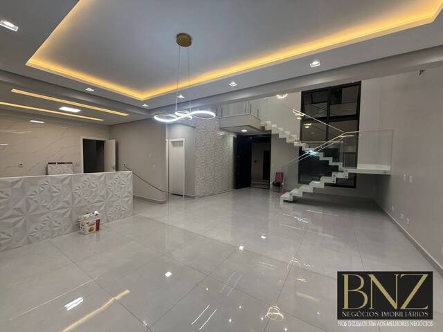 #10621 - Sobrado para Venda em Arapongas - PR - 2