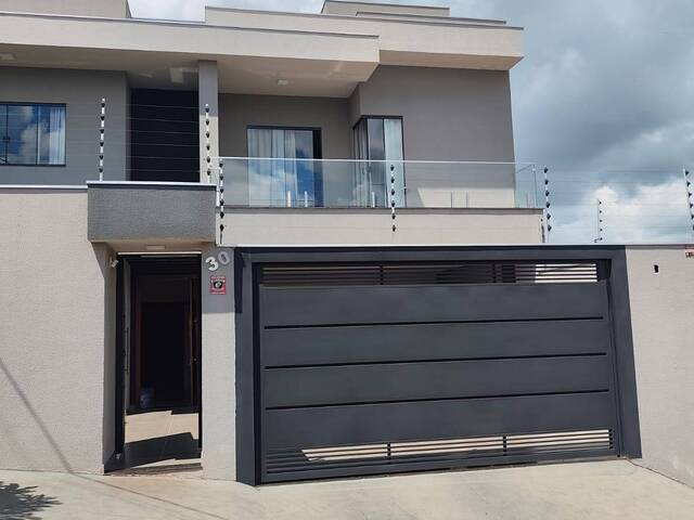 #10623 - Sobrado para Venda em Arapongas - PR - 1