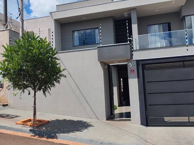 #10623 - Sobrado para Venda em Arapongas - PR - 2