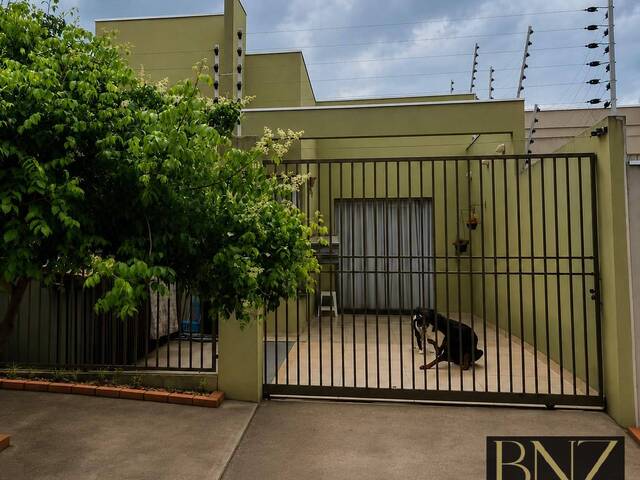 #10677 - Casa para Venda em Arapongas - PR - 1