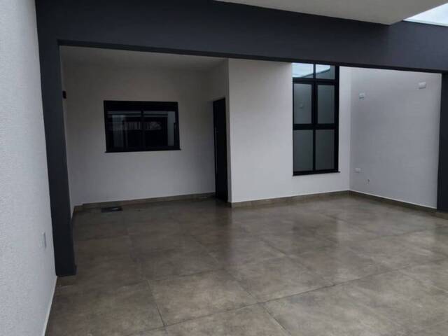 #10693 - Casa para Venda em Arapongas - PR - 2