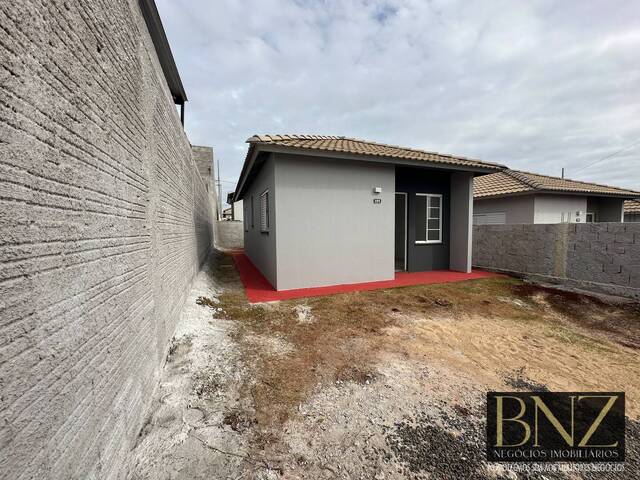 #10722 - Casa para Venda em Arapongas - PR - 2