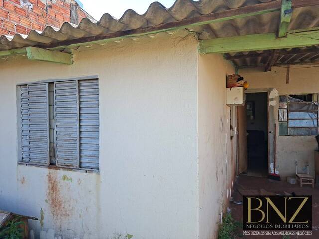 #10757 - Casa para Venda em Arapongas - PR - 1