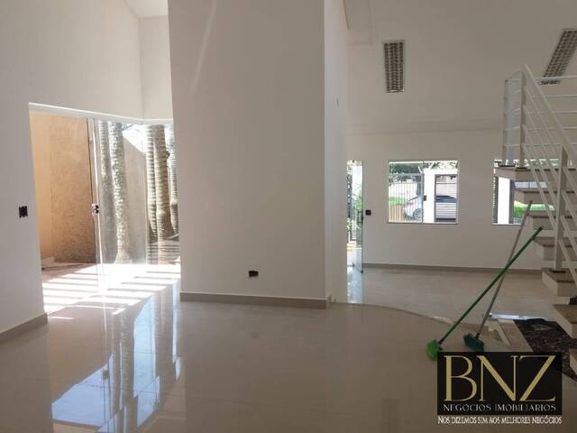 #7549 - Casa para Venda em Arapongas - PR - 2
