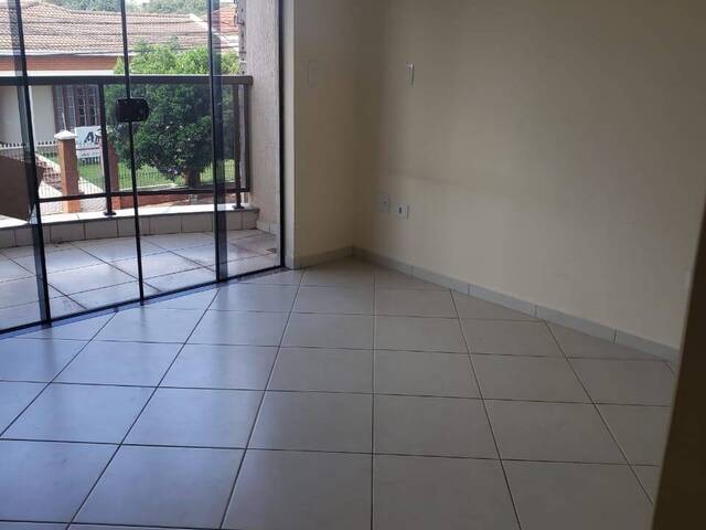 #7593 - Apartamento para Locação em Arapongas - PR