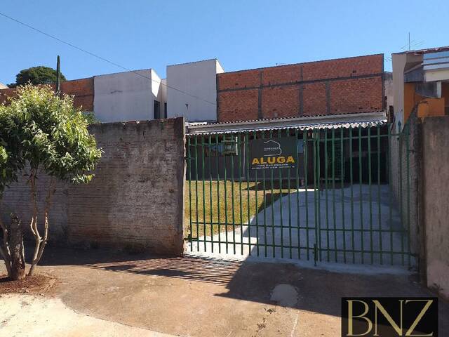 #8002 - Casa para Locação em Arapongas - PR