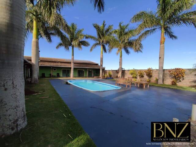 #8018 - Casa para Venda em Arapongas - PR - 1