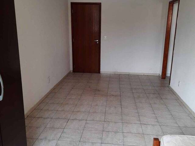 #8176 - Casa para Venda em Arapongas - PR - 2