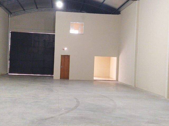 #8220 - Barracão para Locação em Arapongas - PR - 1