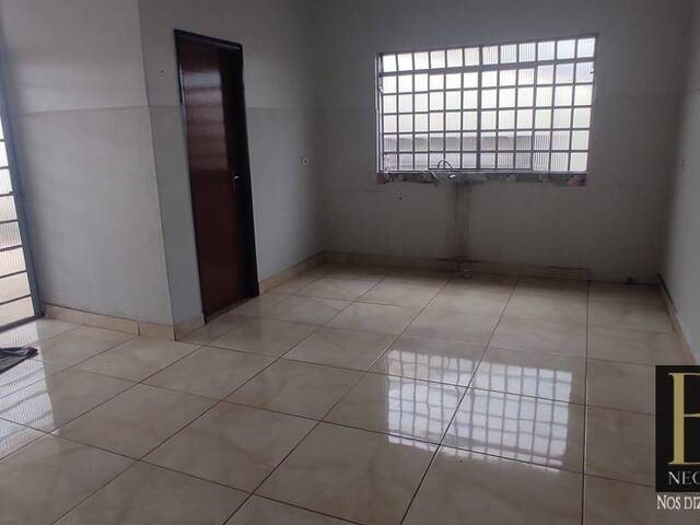 #8246 - Apartamento para Locação em Arapongas - PR