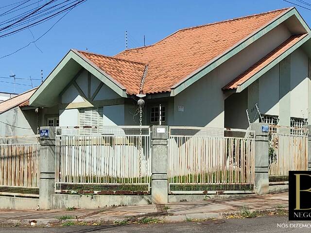 #8306 - Casa para Venda em Arapongas - PR - 1