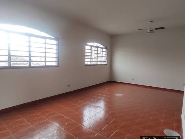 #8611 - Apartamento para Venda em Arapongas - PR - 2